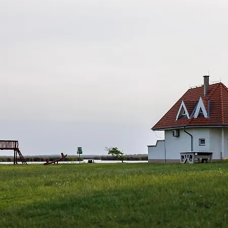 Prázdninový dům Lake House20